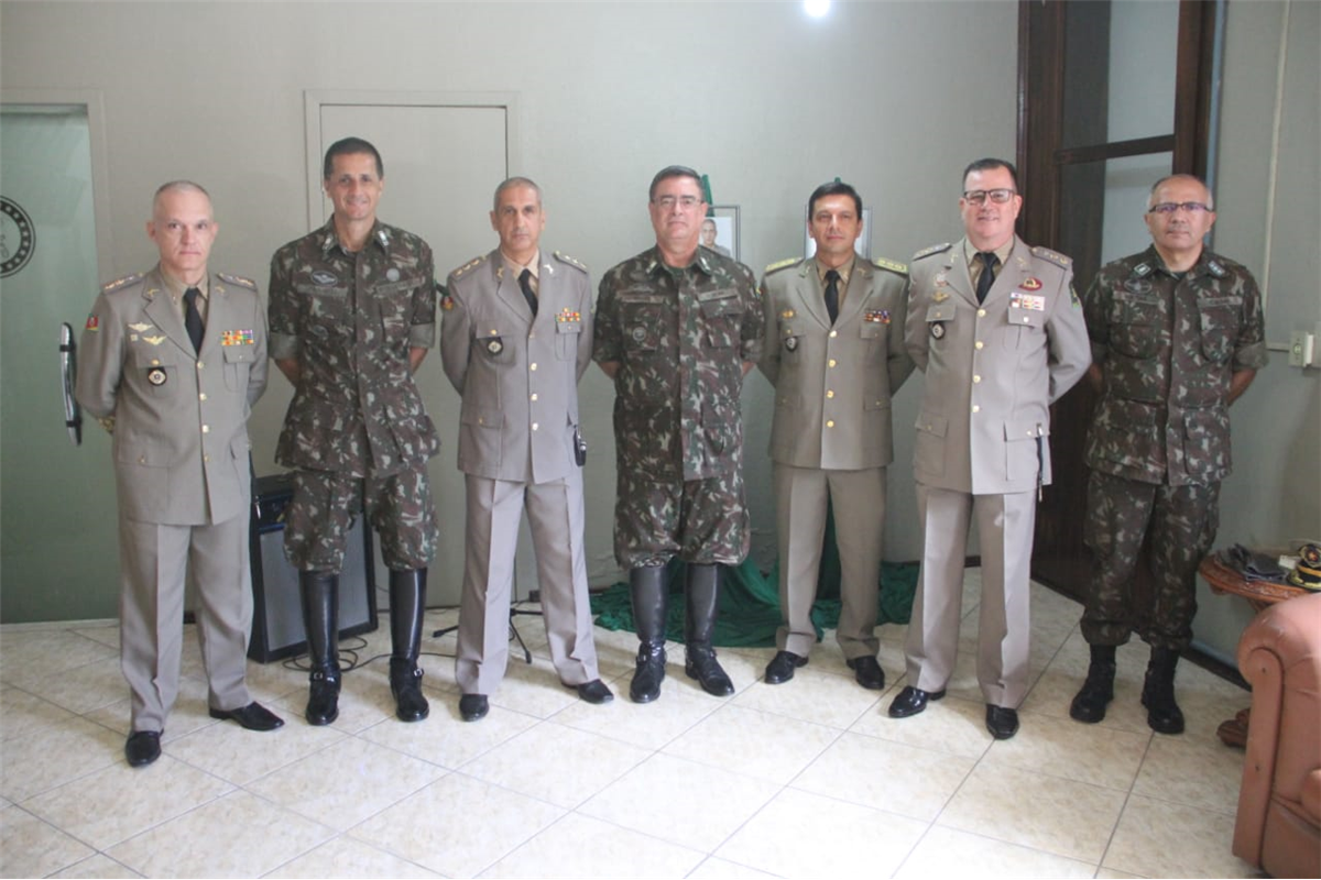 CRPO Central e 1° RPmon com novos comandantes